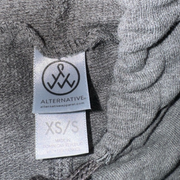 Alternative gray “On Lake Time' Hoodie” - Picture 6 of 9